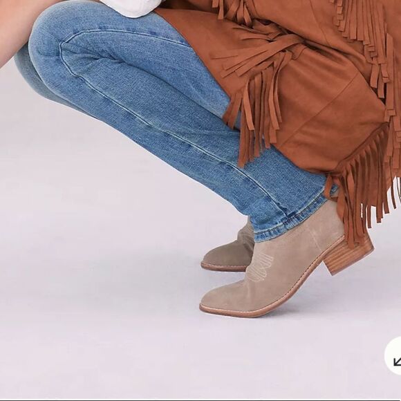 Anthropologie Silent D Zofie Suede Western Ankle Boot in Beige US 7 - Picture 10 of 10
